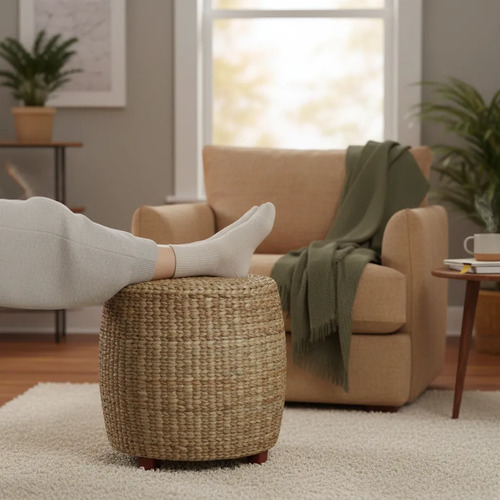 Puff Redondo Taboa Natural 43x44 Taboa Natural Cm em ambiente